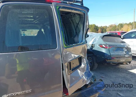 2007 Chevrolet Express Work Van z USA, uszkodzony, nr VIN 1GCGG29V571122054